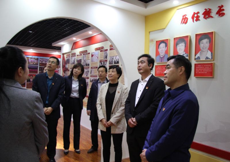 黨建共建互融共促，凝聚力量爭創(chuàng)一流 ——龍港物業(yè)黨支部與育秀學校黨支部黨建共建共享活動圓滿啟動