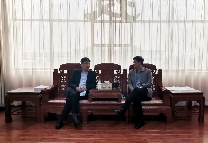 濰坊市財政局黨組書記、局長王金祥一行到龍港硅業(yè)公司調(diào)研